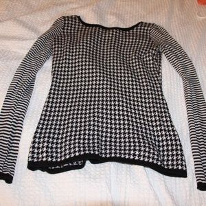 Black & White houndstooth stripe Express sweater S